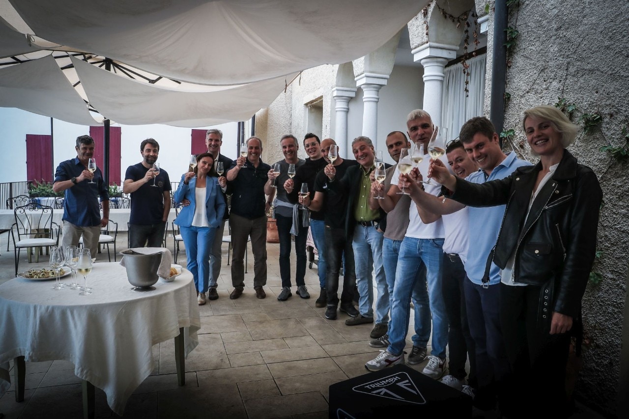 Triumph Adventure Experience: quando la moto va a braccetto con l'architettura